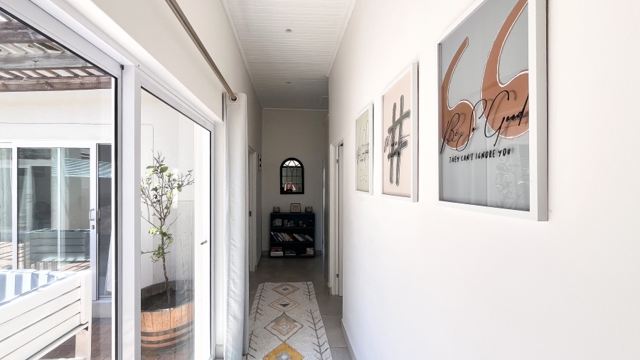 To Let 3 Bedroom Property for Rent in Langebaan Country Estate Western Cape